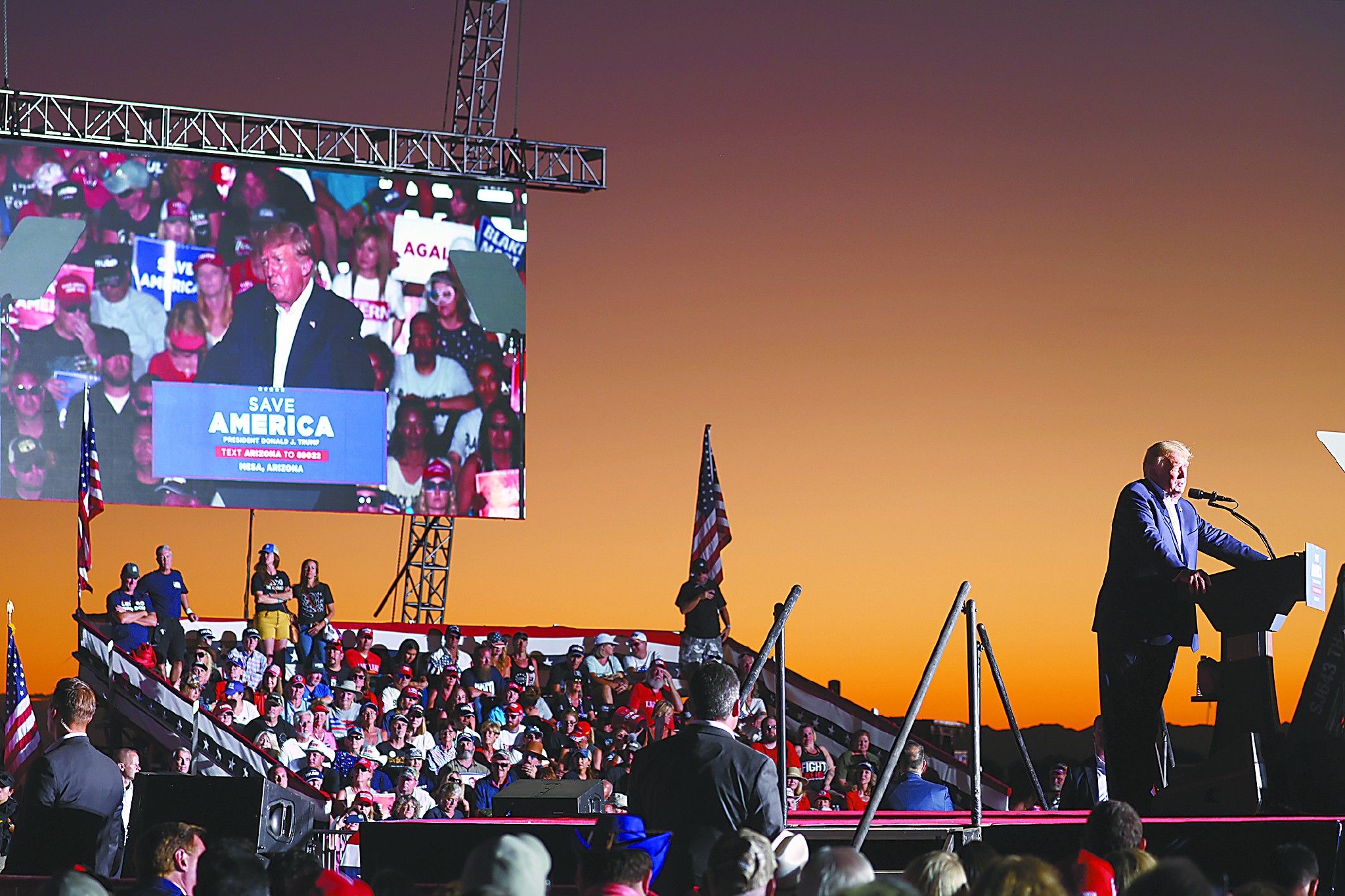 被激光武器击落:英媒称马航MH370越南岘港外海被...