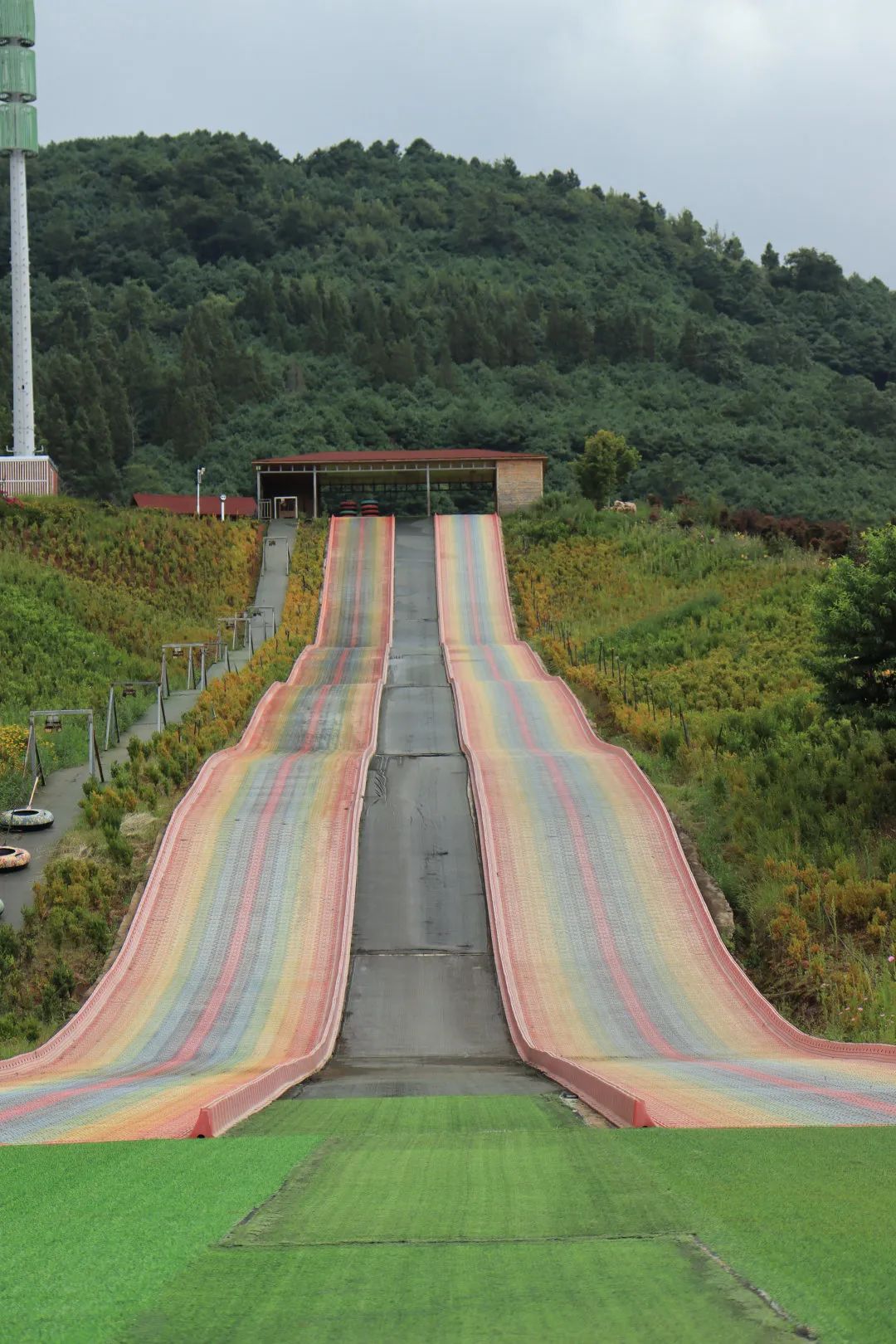 不出昆明人均100+就能拥有的快乐:轻奢露营+BBQ+萌宠+花式娱乐项目休闲区蓝鸢梦想 - Www.slyday.coM 不出昆明人均100+就能拥有的快乐:轻奢露营+BBQ+萌宠+花式娱乐项目休闲区蓝鸢梦想 - Www.slyday.coM
