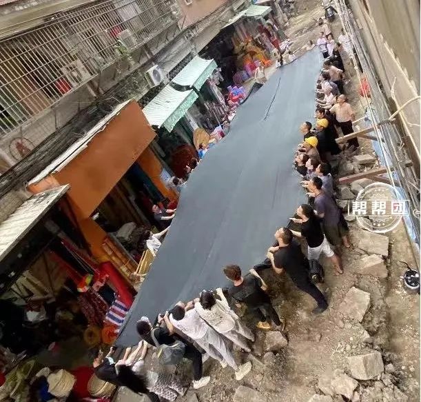 这张照片获央视、新华社集体点赞,原来这就是众志成城的力量!!!休闲区蓝鸢梦想 - Www.slyday.coM 这张照片获央视、新华社集体点赞,原来这就是众志成城的力量!!!休闲区蓝鸢梦想 - Www.slyday.coM