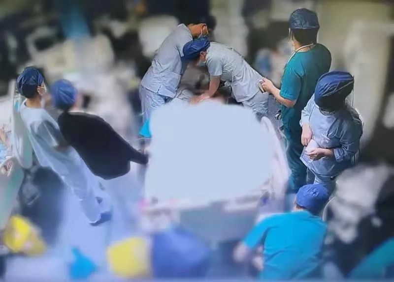 14岁男生高烧硬撑两天确诊暴发性心肌炎,一度心脏停跳失去意识休闲区蓝鸢梦想 - Www.slyday.coM 14岁男生高烧硬撑两天确诊暴发性心肌炎,一度心脏停跳失去意识休闲区蓝鸢梦想 - Www.slyday.coM