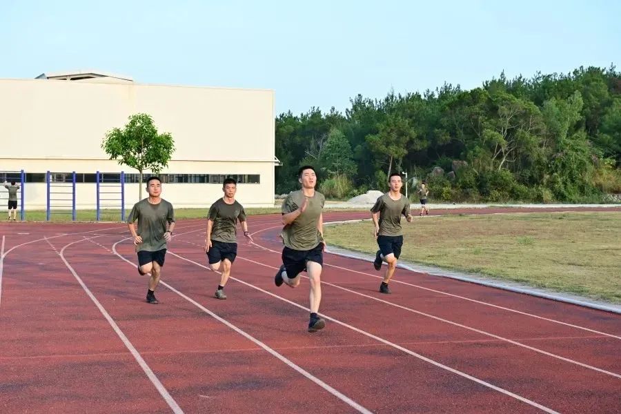 事发泉州街头,这名白衣男子找到了!原来他还有另一个身份休闲区蓝鸢梦想 - Www.slyday.coM 事发泉州街头,这名白衣男子找到了!原来他还有另一个身份休闲区蓝鸢梦想 - Www.slyday.coM