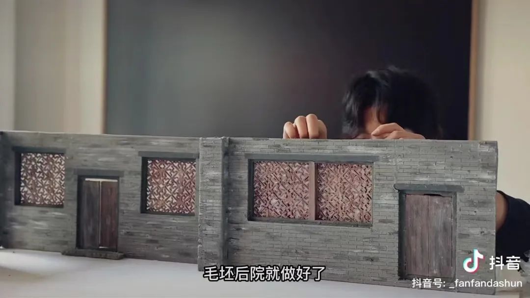 把《武林外传》中的后院做成甜品,这个青岛嫚火了!晚报记者对话范苏木:就是图好玩,下一步要……休闲区蓝鸢梦想 - Www.slyday.coM 把《武林外传》中的后院做成甜品,这个青岛嫚火了!晚报记者对话范苏木:就是图好玩,下一步要……休闲区蓝鸢梦想 - Www.slyday.coM