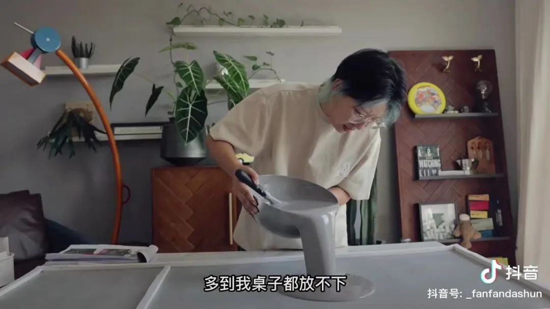 把《武林外传》中的后院做成甜品,这个青岛嫚火了!晚报记者对话范苏木:就是图好玩,下一步要……休闲区蓝鸢梦想 - Www.slyday.coM 把《武林外传》中的后院做成甜品,这个青岛嫚火了!晚报记者对话范苏木:就是图好玩,下一步要……休闲区蓝鸢梦想 - Www.slyday.coM