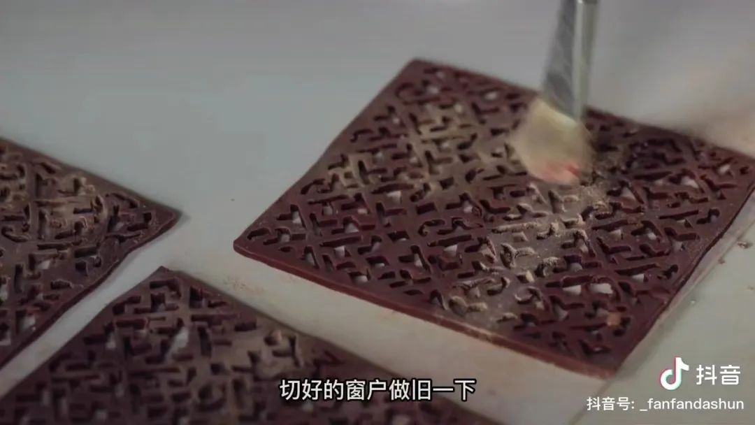 把《武林外传》中的后院做成甜品,这个青岛嫚火了!晚报记者对话范苏木:就是图好玩,下一步要……休闲区蓝鸢梦想 - Www.slyday.coM 把《武林外传》中的后院做成甜品,这个青岛嫚火了!晚报记者对话范苏木:就是图好玩,下一步要……休闲区蓝鸢梦想 - Www.slyday.coM