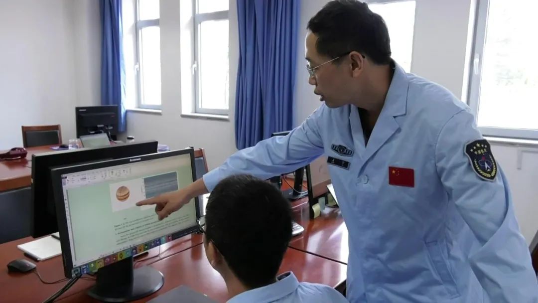 发表27篇SCI论文!他带队击败NASA夺冠休闲区蓝鸢梦想 - Www.slyday.coM 发表27篇SCI论文!他带队击败NASA夺冠休闲区蓝鸢梦想 - Www.slyday.coM