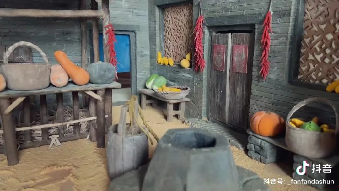 把《武林外传》中的后院做成甜品,这个青岛嫚火了!晚报记者对话范苏木:就是图好玩,下一步要……休闲区蓝鸢梦想 - Www.slyday.coM 把《武林外传》中的后院做成甜品,这个青岛嫚火了!晚报记者对话范苏木:就是图好玩,下一步要……休闲区蓝鸢梦想 - Www.slyday.coM