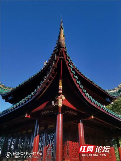 范仲淹笔下的洞庭风光到底有多美?我在秋日的岳阳楼找到了答案休闲区蓝鸢梦想 - Www.slyday.coM 范仲淹笔下的洞庭风光到底有多美?我在秋日的岳阳楼找到了答案休闲区蓝鸢梦想 - Www.slyday.coM