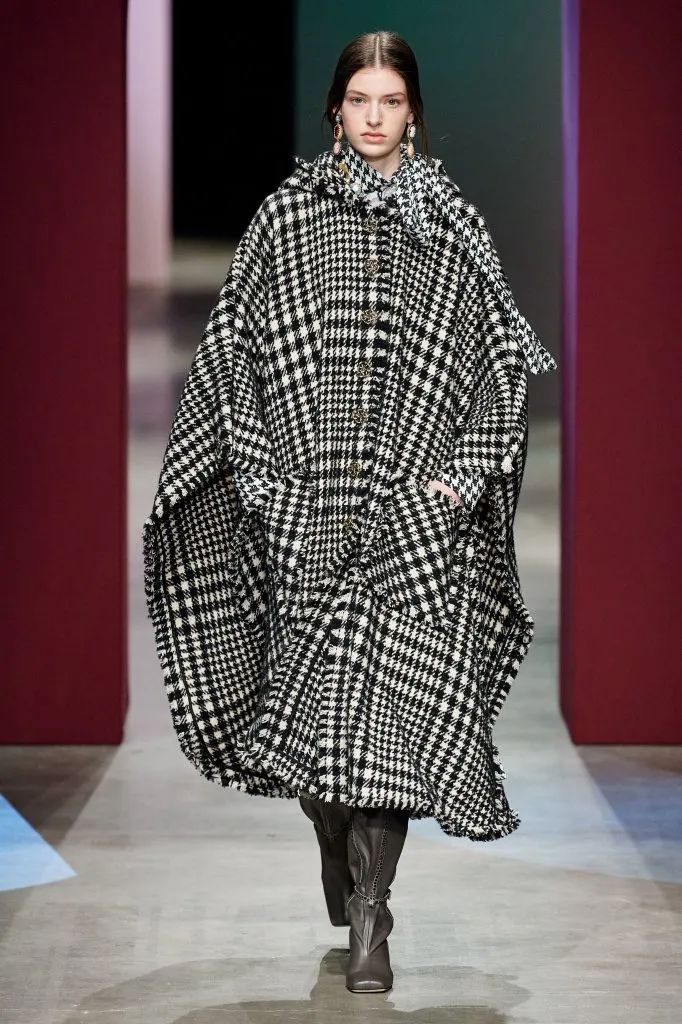 秋冬穿搭,谁又能不爱格纹呢休闲区蓝鸢梦想 - Www.slyday.coM 秋冬穿搭,谁又能不爱格纹呢休闲区蓝鸢梦想 - Www.slyday.coM