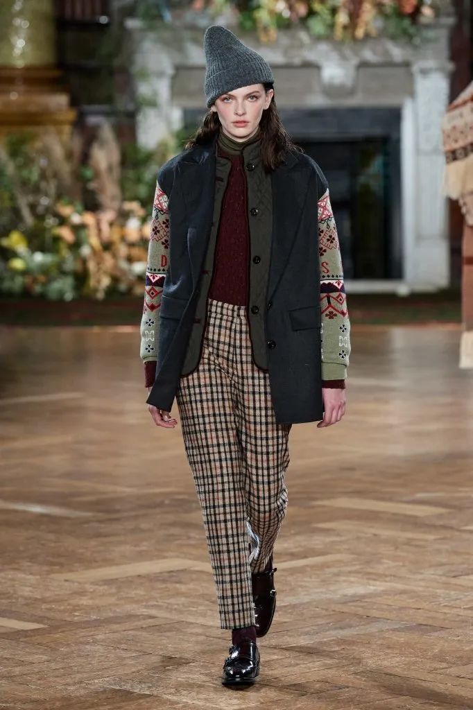 秋冬穿搭,谁又能不爱格纹呢休闲区蓝鸢梦想 - Www.slyday.coM 秋冬穿搭,谁又能不爱格纹呢休闲区蓝鸢梦想 - Www.slyday.coM