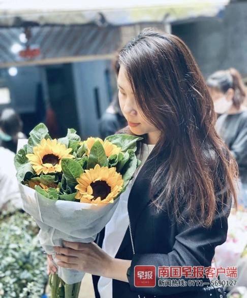 晚安十点(2022.10.13)丨这群南宁人又有新玩物!想成为一个浪漫的人,从这件事开始→休闲区蓝鸢梦想 - Www.slyday.coM 晚安十点(2022.10.13)丨这群南宁人又有新玩物!想成为一个浪漫的人,从这件事开始→休闲区蓝鸢梦想 - Www.slyday.coM