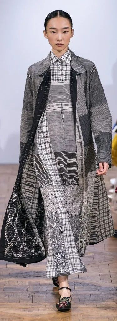 秋冬穿搭,谁又能不爱格纹呢休闲区蓝鸢梦想 - Www.slyday.coM 秋冬穿搭,谁又能不爱格纹呢休闲区蓝鸢梦想 - Www.slyday.coM