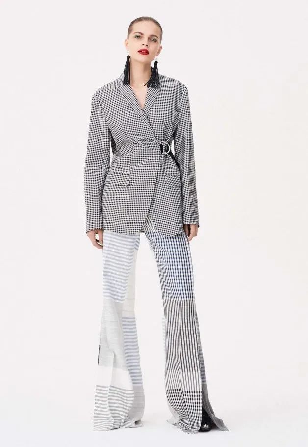 秋冬穿搭,谁又能不爱格纹呢休闲区蓝鸢梦想 - Www.slyday.coM 秋冬穿搭,谁又能不爱格纹呢休闲区蓝鸢梦想 - Www.slyday.coM