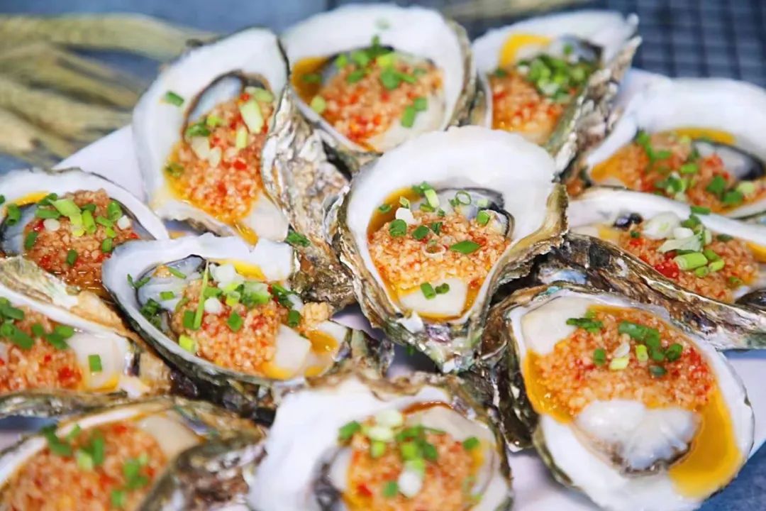 一口入魂的湛江带壳生蚝堆成山!今晚八点半,就在广西玉林这家店!休闲区蓝鸢梦想 - Www.slyday.coM 一口入魂的湛江带壳生蚝堆成山!今晚八点半,就在广西玉林这家店!休闲区蓝鸢梦想 - Www.slyday.coM