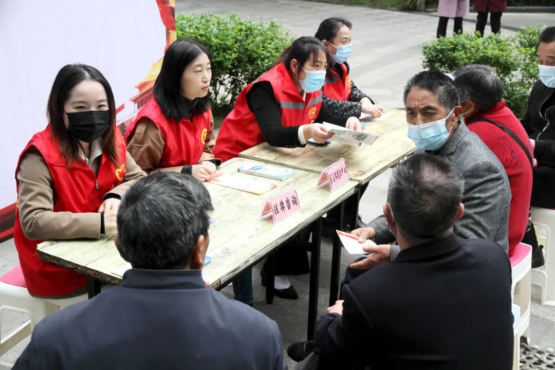 走进社区关爱老人丨我们用行动在“法援惠民”的影集中留下靓丽光影休闲区蓝鸢梦想 - Www.slyday.coM 走进社区关爱老人丨我们用行动在“法援惠民”的影集中留下靓丽光影休闲区蓝鸢梦想 - Www.slyday.coM