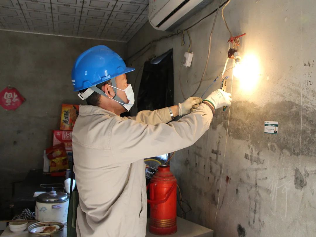 “我没有双臂,但我很感谢拥抱我的人”休闲区蓝鸢梦想 - Www.slyday.coM “我没有双臂,但我很感谢拥抱我的人”休闲区蓝鸢梦想 - Www.slyday.coM