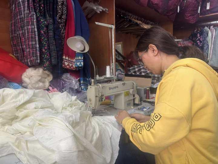 翻新丝绵被照旧,卖二手书扩大,杭州这家小店又到了一年中最忙的时候休闲区蓝鸢梦想 - Www.slyday.coM 翻新丝绵被照旧,卖二手书扩大,杭州这家小店又到了一年中最忙的时候休闲区蓝鸢梦想 - Www.slyday.coM