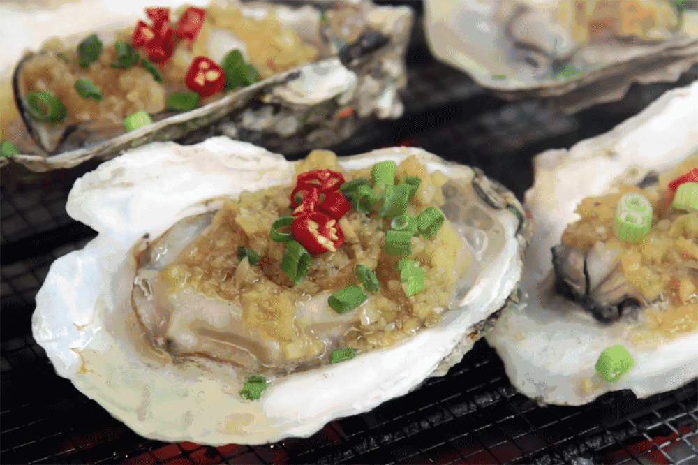 一口入魂的湛江带壳生蚝堆成山!今晚八点半,就在广西玉林这家店!休闲区蓝鸢梦想 - Www.slyday.coM 一口入魂的湛江带壳生蚝堆成山!今晚八点半,就在广西玉林这家店!休闲区蓝鸢梦想 - Www.slyday.coM