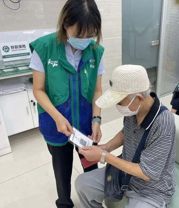 年均接待10万人次!天山路街道的“天天帮办服务”很受居民欢迎!休闲区蓝鸢梦想 - Www.slyday.coM 年均接待10万人次!天山路街道的“天天帮办服务”很受居民欢迎!休闲区蓝鸢梦想 - Www.slyday.coM