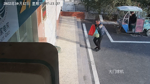 “我没有双臂,但我很感谢拥抱我的人”休闲区蓝鸢梦想 - Www.slyday.coM “我没有双臂,但我很感谢拥抱我的人”休闲区蓝鸢梦想 - Www.slyday.coM