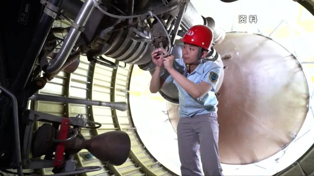 16岁上清华!“90后”学霸10年参加上百次发射任务休闲区蓝鸢梦想 - Www.slyday.coM 16岁上清华!“90后”学霸10年参加上百次发射任务休闲区蓝鸢梦想 - Www.slyday.coM