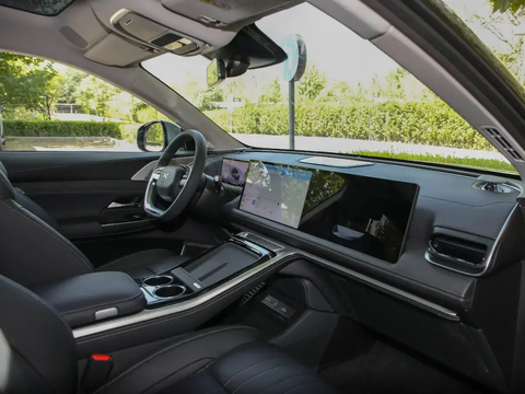 汽车常规检查重点保养两手抓