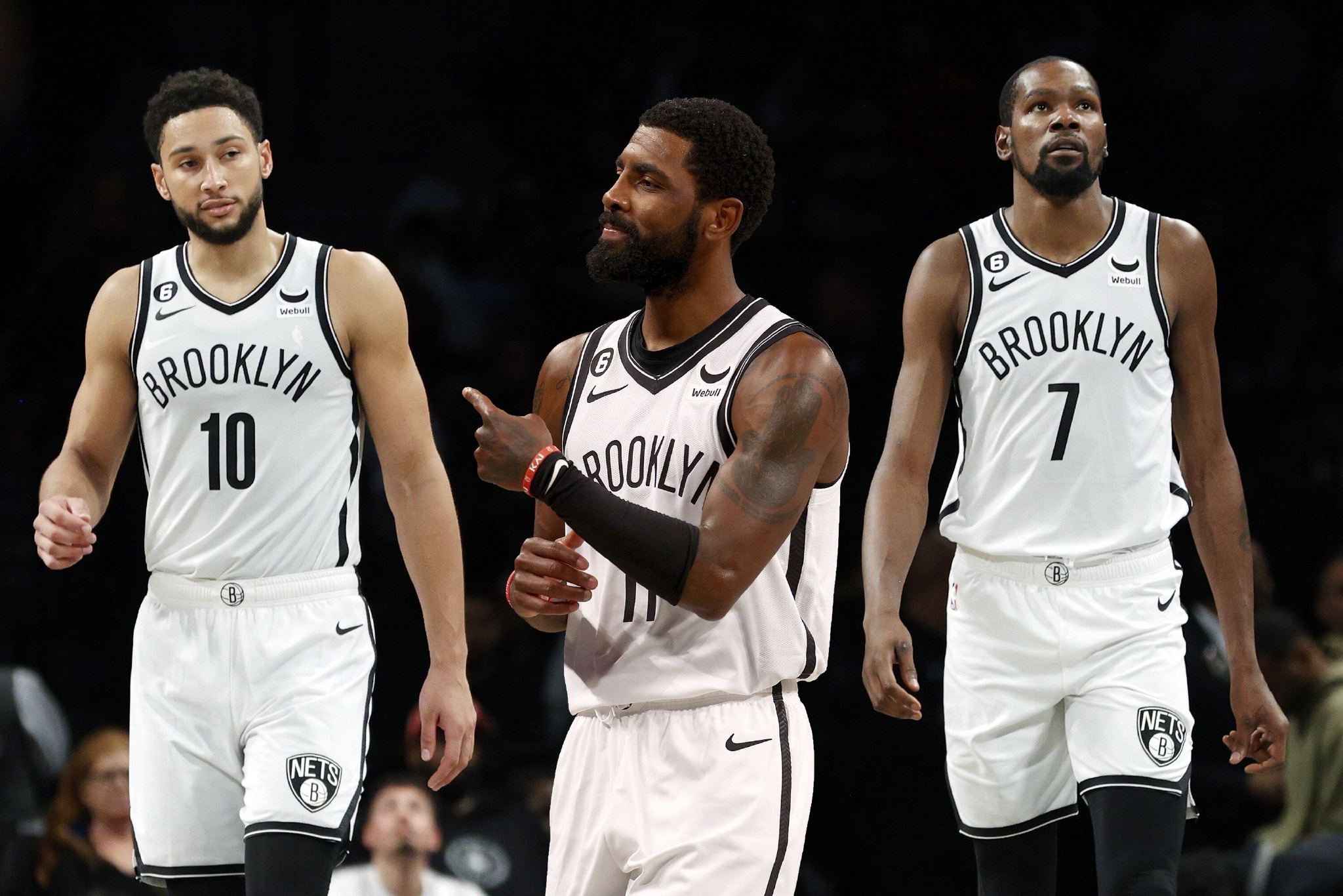 篮网NBA排名持续波动 球队战绩影响季后赛前景