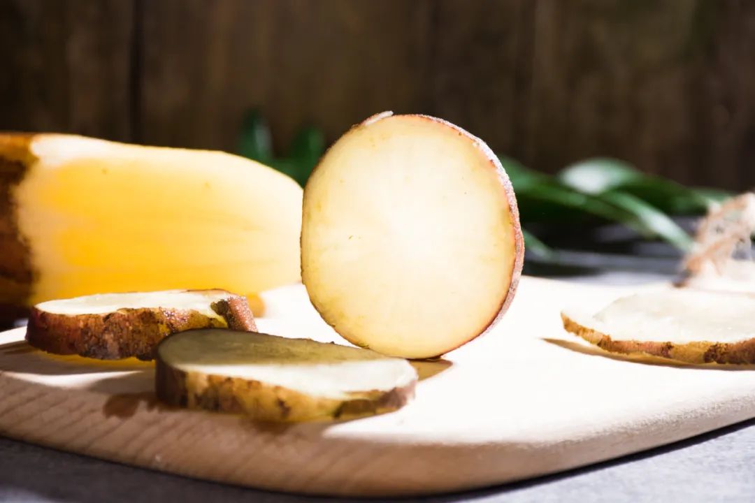 它长得像红薯,却是“人间仙果”!吃了通便顺畅、血糖降,比梨还多汁~休闲区蓝鸢梦想 - Www.slyday.coM 它长得像红薯,却是“人间仙果”!吃了通便顺畅、血糖降,比梨还多汁~休闲区蓝鸢梦想 - Www.slyday.coM