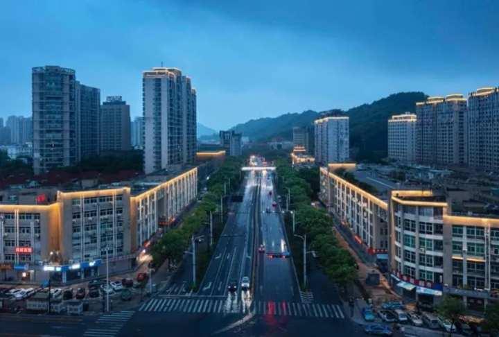 原来你是这样的杭州南站,南站夜景全新亮相!光影大片来了休闲区蓝鸢梦想 - Www.slyday.coM 原来你是这样的杭州南站,南站夜景全新亮相!光影大片来了休闲区蓝鸢梦想 - Www.slyday.coM