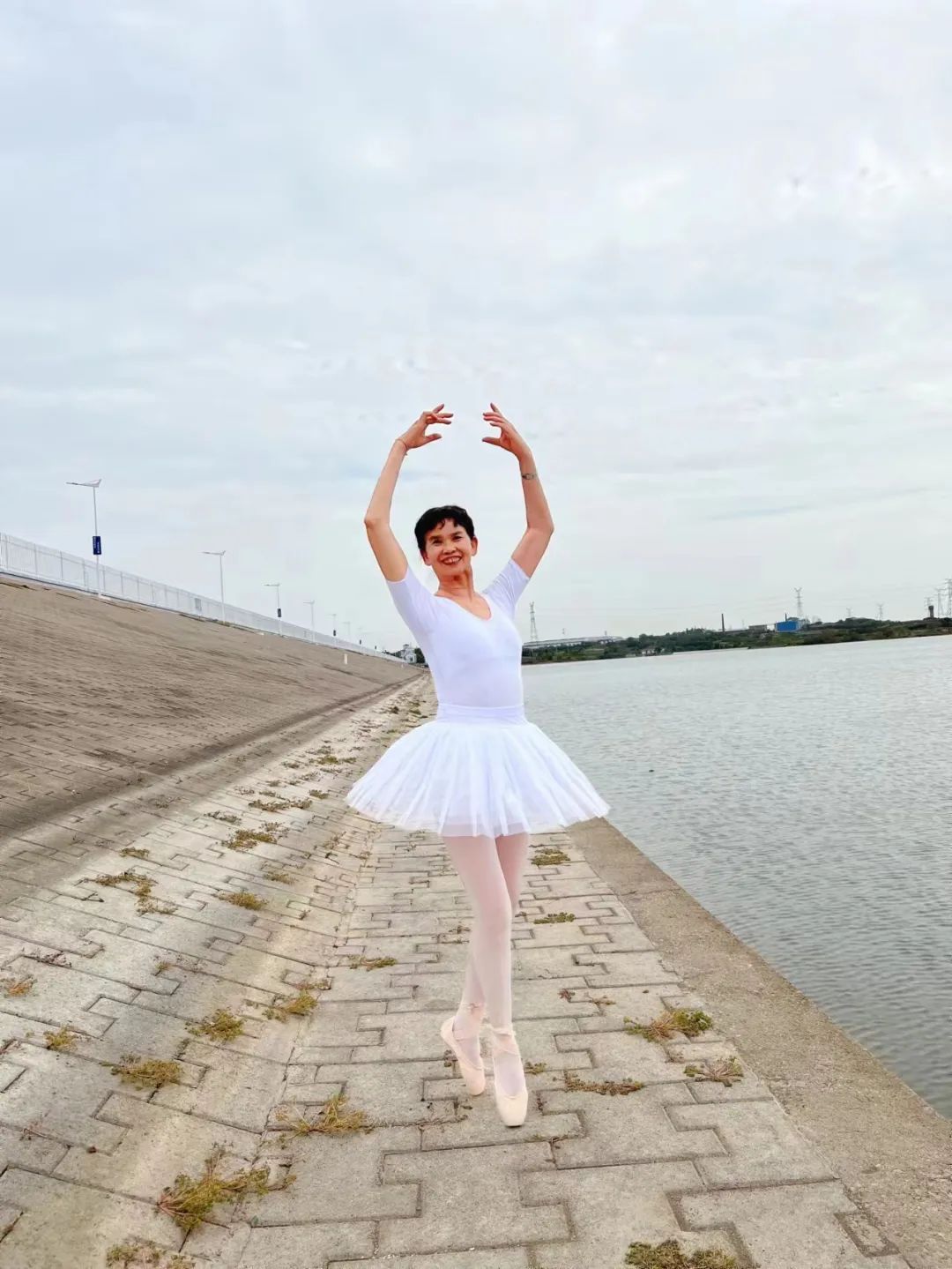 这才是退休族生活的高级感,她们把优雅融入了生活和生命休闲区蓝鸢梦想 - Www.slyday.coM 这才是退休族生活的高级感,她们把优雅融入了生活和生命休闲区蓝鸢梦想 - Www.slyday.coM