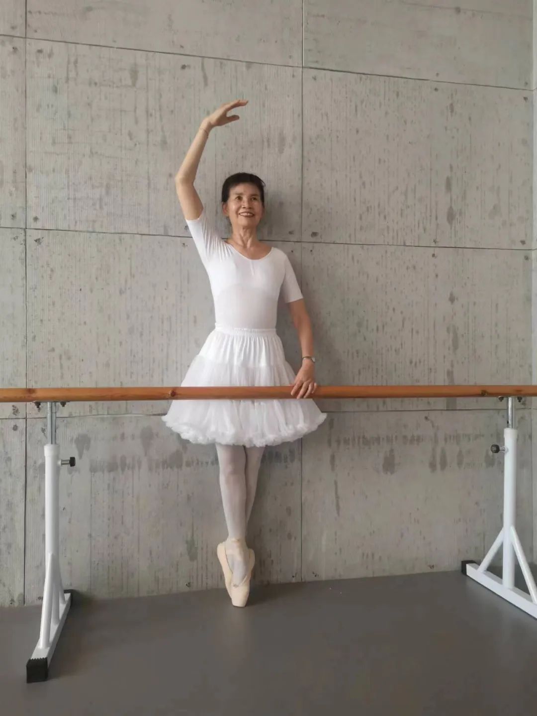 这才是退休族生活的高级感,她们把优雅融入了生活和生命休闲区蓝鸢梦想 - Www.slyday.coM 这才是退休族生活的高级感,她们把优雅融入了生活和生命休闲区蓝鸢梦想 - Www.slyday.coM