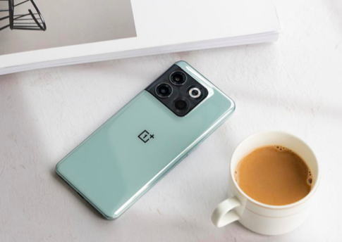 荣耀发布首款游戏手机,动了谁的奶酪?休闲区蓝鸢梦想 - Www.slyday.coM 荣耀发布首款游戏手机,动了谁的奶酪?休闲区蓝鸢梦想 - Www.slyday.coM