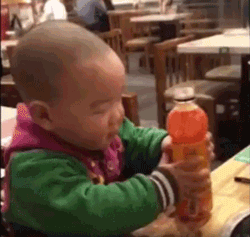 老人带娃的路子有多野?看完我服了哈哈哈!休闲区蓝鸢梦想 - Www.slyday.coM 老人带娃的路子有多野?看完我服了哈哈哈!休闲区蓝鸢梦想 - Www.slyday.coM