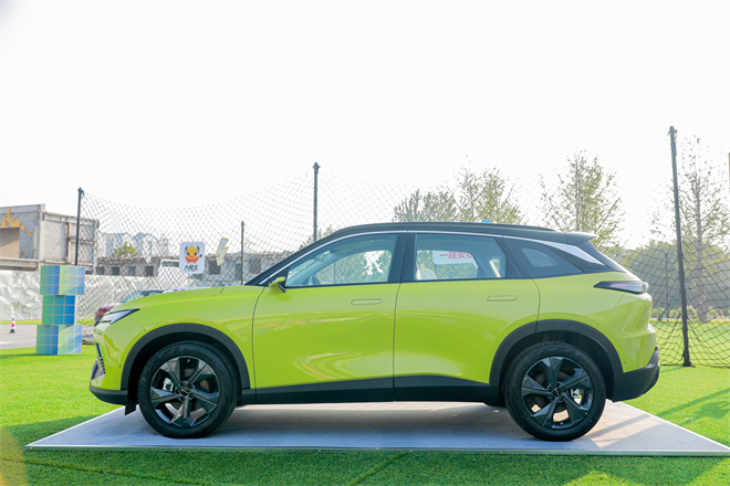 超越期待的智能燃油SUV,“大魔王”北汽魔方酷飒来袭休闲区蓝鸢梦想 - Www.slyday.coM 超越期待的智能燃油SUV,“大魔王”北汽魔方酷飒来袭休闲区蓝鸢梦想 - Www.slyday.coM