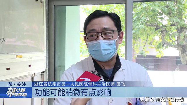 孩子的作业家长的痛,爸爸辅导儿子作业,挥拳捶桌小指骨折休闲区蓝鸢梦想 - Www.slyday.coM 孩子的作业家长的痛,爸爸辅导儿子作业,挥拳捶桌小指骨折休闲区蓝鸢梦想 - Www.slyday.coM