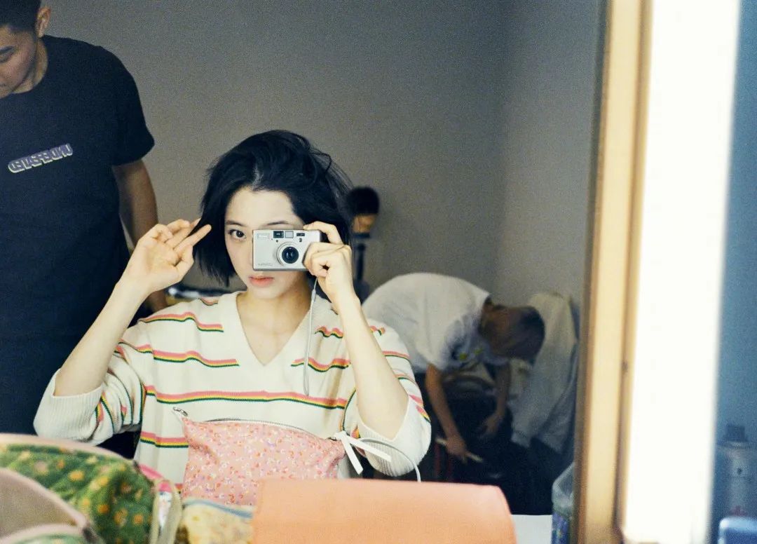 欧阳娜娜的氛围感,CCD功劳占一半休闲区蓝鸢梦想 - Www.slyday.coM 欧阳娜娜的氛围感,CCD功劳占一半休闲区蓝鸢梦想 - Www.slyday.coM