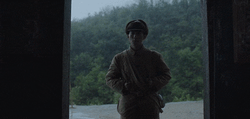 "在片场阵地体会黄继光视角后,我哭了一小时"休闲区蓝鸢梦想 - Www.slyday.coM "在片场阵地体会黄继光视角后,我哭了一小时"休闲区蓝鸢梦想 - Www.slyday.coM