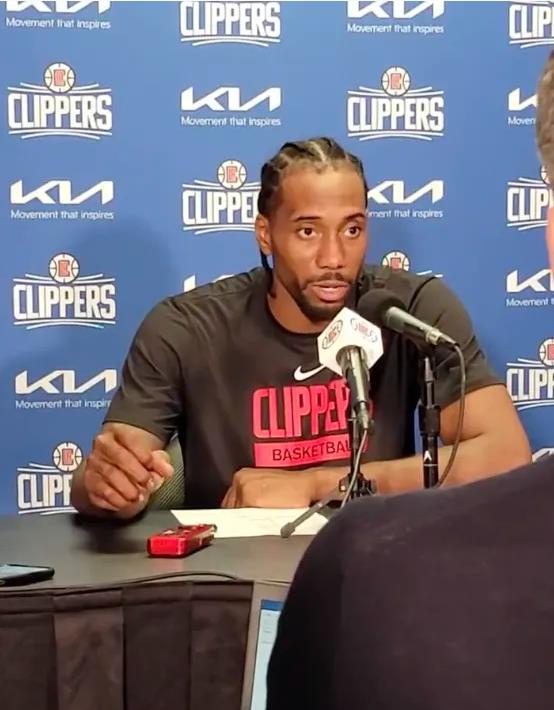 伦纳德:祖巴茨变得更聪明也更有信心了,他真的很棒休闲区蓝鸢梦想 - Www.slyday.coM 伦纳德:祖巴茨变得更聪明也更有信心了,他真的很棒休闲区蓝鸢梦想 - Www.slyday.coM