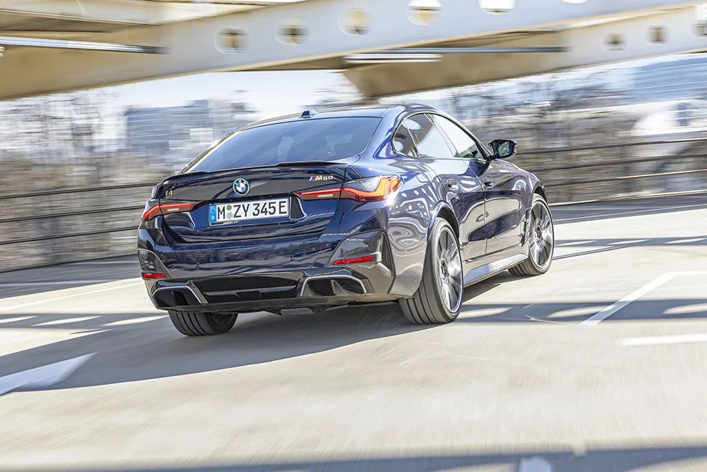 【德味】高性能玩具:特斯拉Model 3、极星2和BMW i4 M50休闲区蓝鸢梦想 - Www.slyday.coM 【德味】高性能玩具:特斯拉Model 3、极星2和BMW i4 M50休闲区蓝鸢梦想 - Www.slyday.coM