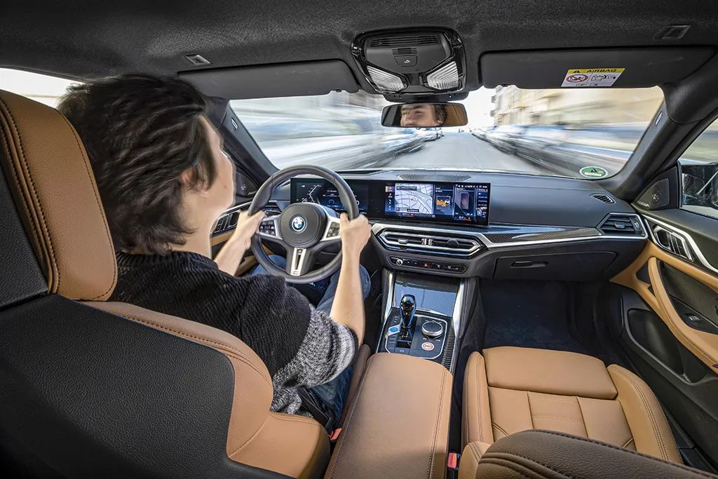 【德味】高性能玩具:特斯拉Model 3、极星2和BMW i4 M50休闲区蓝鸢梦想 - Www.slyday.coM 【德味】高性能玩具:特斯拉Model 3、极星2和BMW i4 M50休闲区蓝鸢梦想 - Www.slyday.coM