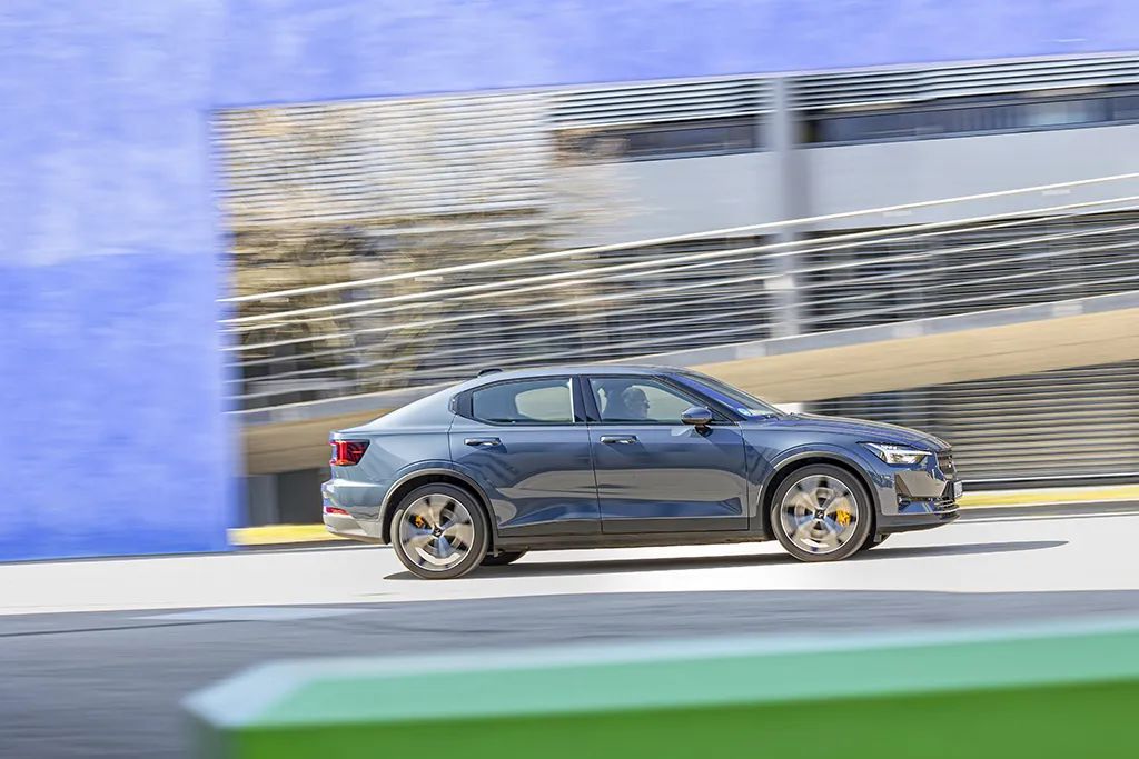 【德味】高性能玩具:特斯拉Model 3、极星2和BMW i4 M50休闲区蓝鸢梦想 - Www.slyday.coM 【德味】高性能玩具:特斯拉Model 3、极星2和BMW i4 M50休闲区蓝鸢梦想 - Www.slyday.coM