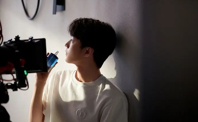 李昂昂的朋友圈休闲区蓝鸢梦想 - Www.slyday.coM 李昂昂的朋友圈休闲区蓝鸢梦想 - Www.slyday.coM