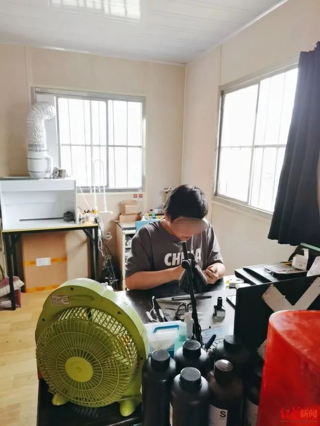 25岁模型玩家去世,53岁母亲继承遗志学3D打印:模型世界再见休闲区蓝鸢梦想 - Www.slyday.coM 25岁模型玩家去世,53岁母亲继承遗志学3D打印:模型世界再见休闲区蓝鸢梦想 - Www.slyday.coM