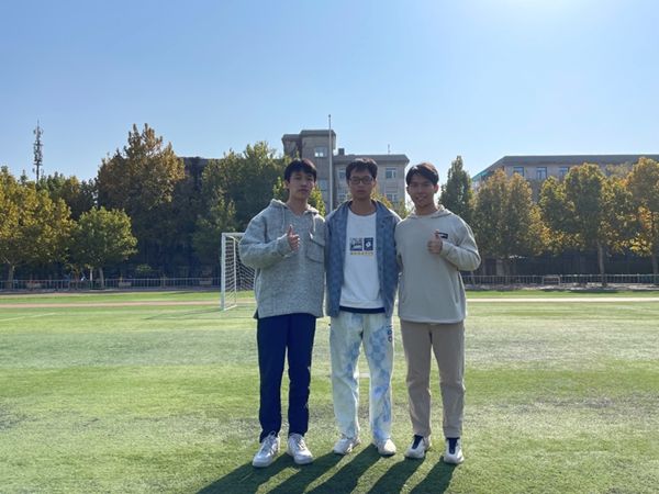 一位大学生心脏骤停 三名同学携手急救使其脱险休闲区蓝鸢梦想 - Www.slyday.coM 一位大学生心脏骤停 三名同学携手急救使其脱险休闲区蓝鸢梦想 - Www.slyday.coM