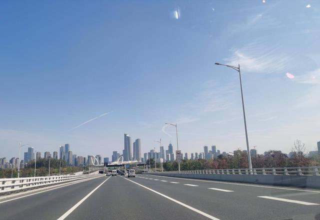 连续两年第七!南京的综合实力被这个榜单认可休闲区蓝鸢梦想 - Www.slyday.coM 连续两年第七!南京的综合实力被这个榜单认可休闲区蓝鸢梦想 - Www.slyday.coM