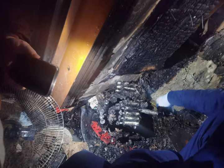 杭州价值千万学区房起火,祸起租客带电瓶车电池进屋,房东没等来赔偿,反被租客告上法庭休闲区蓝鸢梦想 - Www.slyday.coM 杭州价值千万学区房起火,祸起租客带电瓶车电池进屋,房东没等来赔偿,反被租客告上法庭休闲区蓝鸢梦想 - Www.slyday.coM