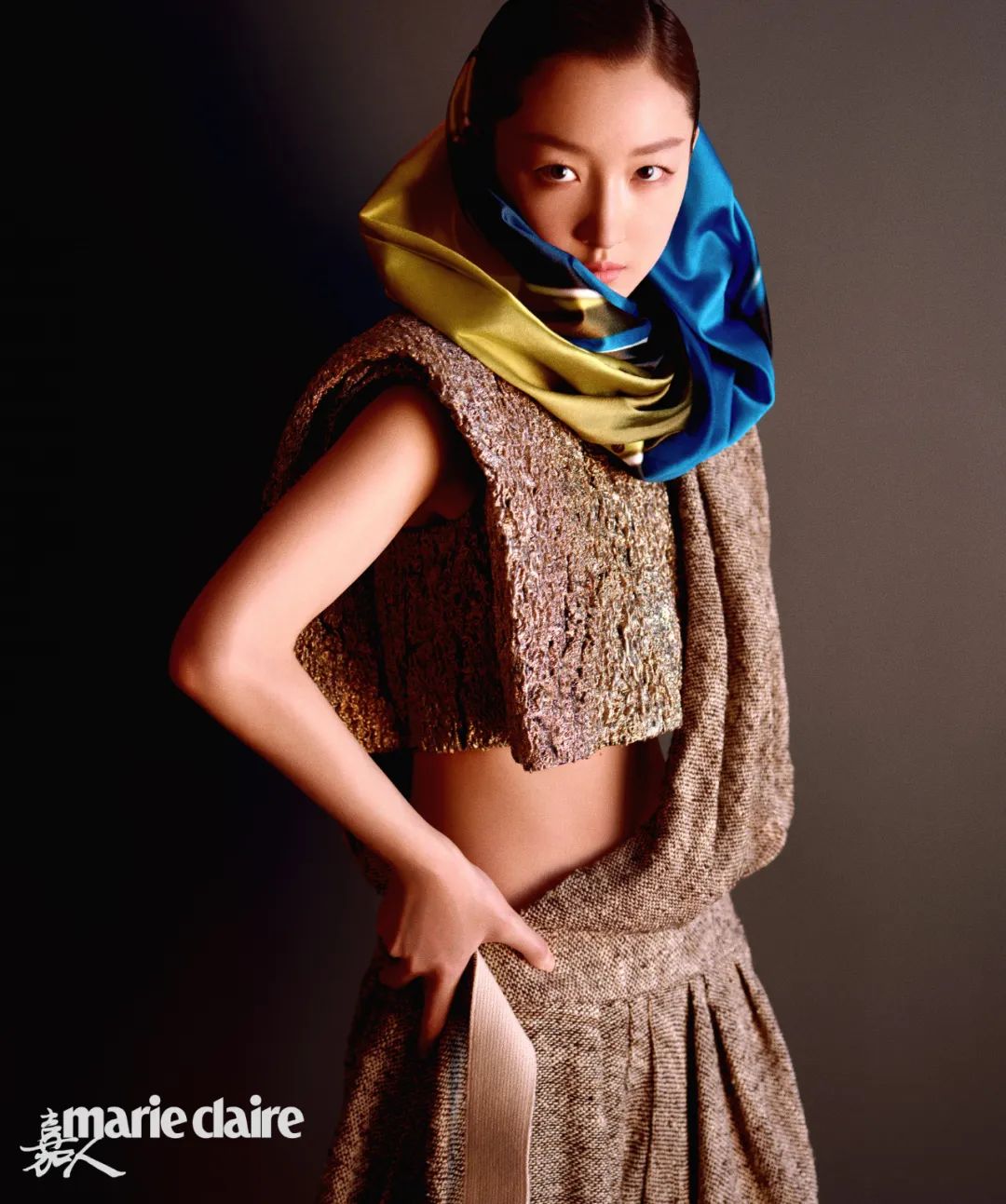 周冬雨:梦幻与真实|嘉人封面休闲区蓝鸢梦想 - Www.slyday.coM 周冬雨:梦幻与真实|嘉人封面休闲区蓝鸢梦想 - Www.slyday.coM