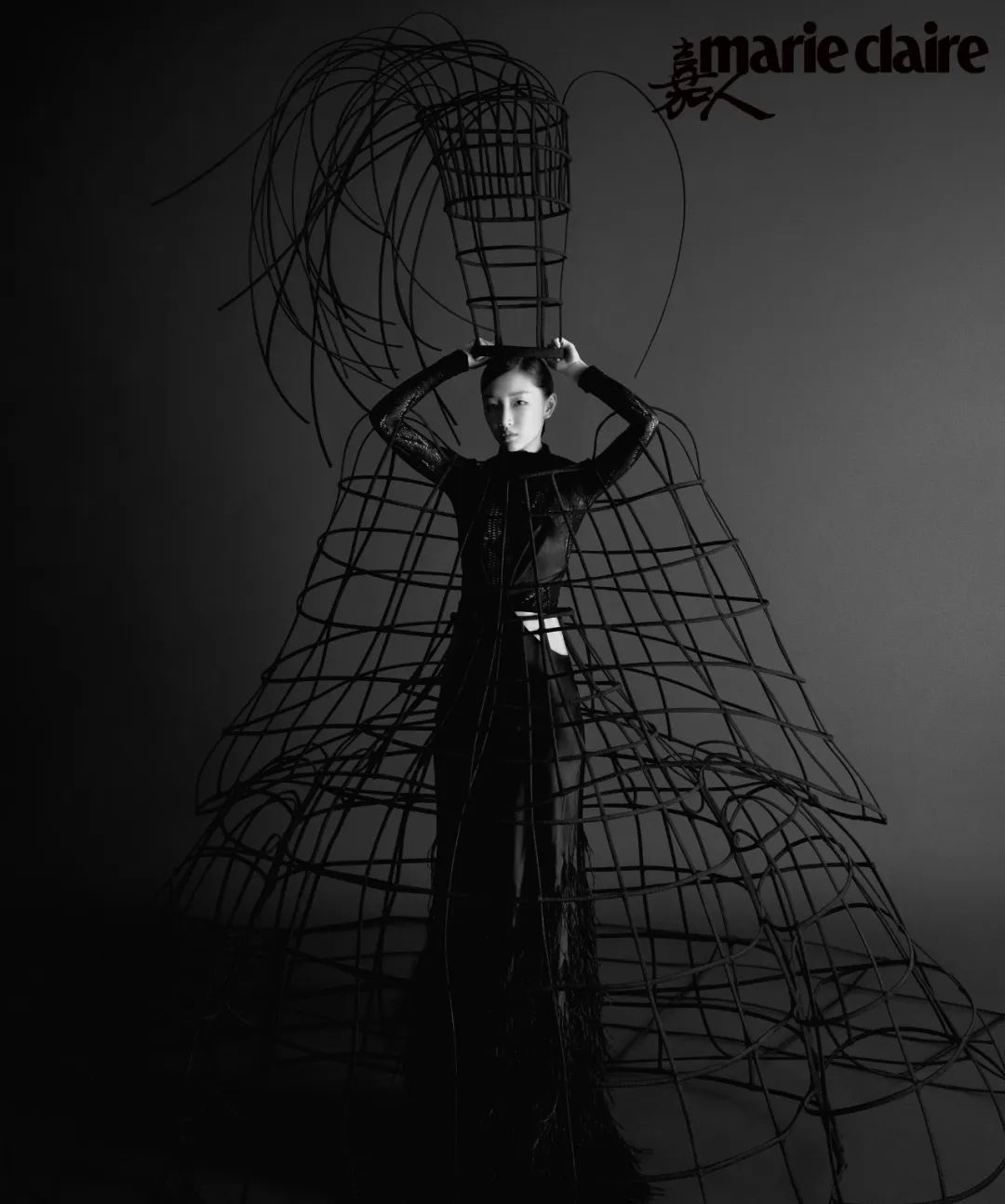 周冬雨:梦幻与真实|嘉人封面休闲区蓝鸢梦想 - Www.slyday.coM 周冬雨:梦幻与真实|嘉人封面休闲区蓝鸢梦想 - Www.slyday.coM