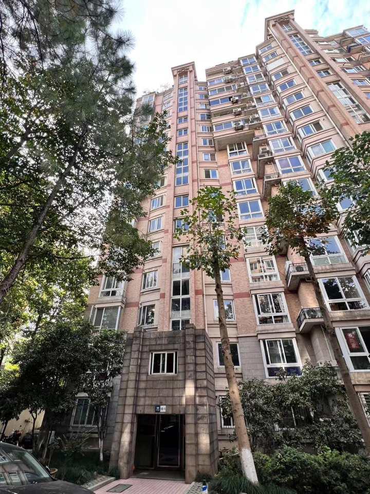 杭州价值千万学区房起火,祸起租客带电瓶车电池进屋,房东没等来赔偿,反被租客告上法庭休闲区蓝鸢梦想 - Www.slyday.coM 杭州价值千万学区房起火,祸起租客带电瓶车电池进屋,房东没等来赔偿,反被租客告上法庭休闲区蓝鸢梦想 - Www.slyday.coM