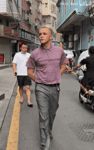 这届00后,怎么流行老爸的穿搭了?休闲区蓝鸢梦想 - Www.slyday.coM 这届00后,怎么流行老爸的穿搭了?休闲区蓝鸢梦想 - Www.slyday.coM