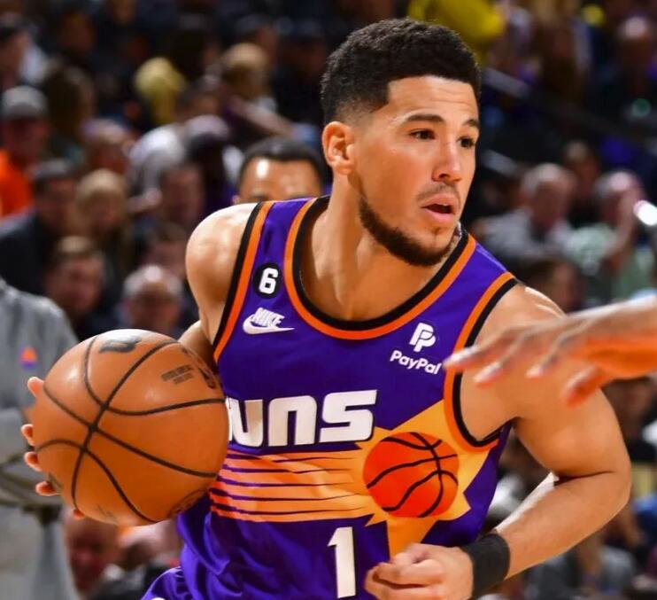 库里与布克的巅峰对决 谁才是联盟真正的得分机器